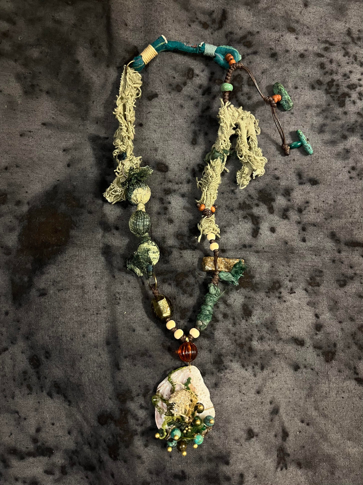 Bold Statement Shell & Malachite Beaded Pendant Necklace