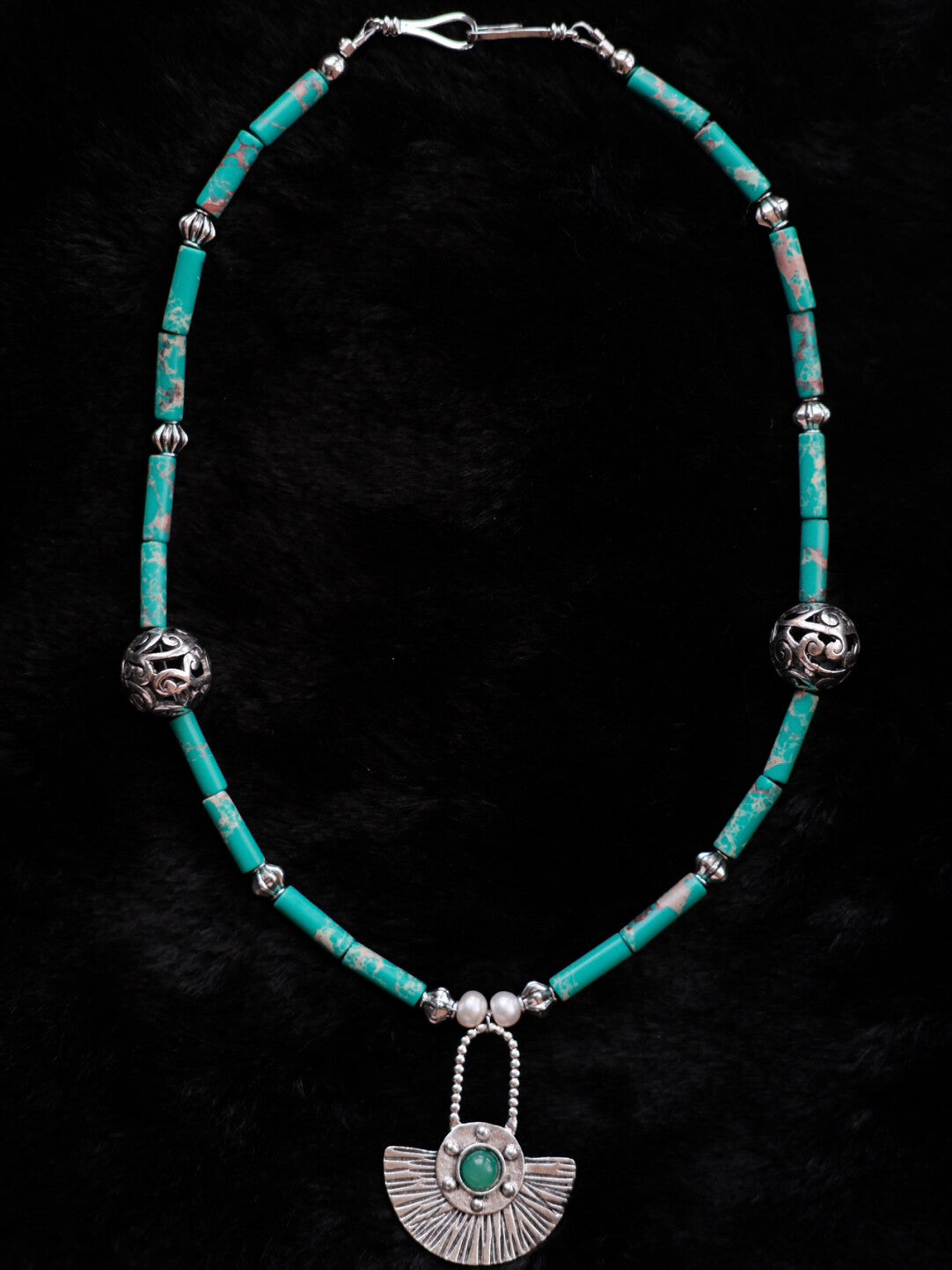 Tribal Malachite & Silver Fan Pendant Necklace – Earth’s Ancient Elegance